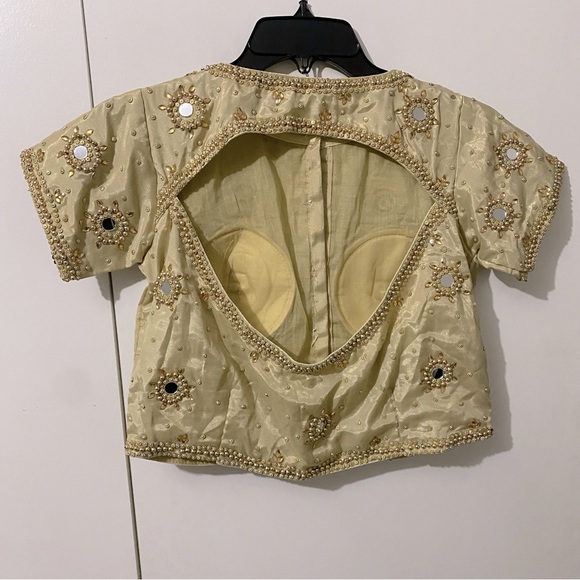 Gold blouse - Picture 2 of 5